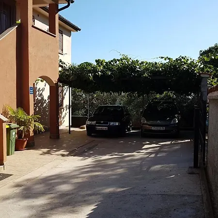 Apartments Iva Pula Exterior photo