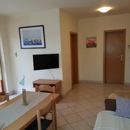 Apartments Iva Pula Exterior photo