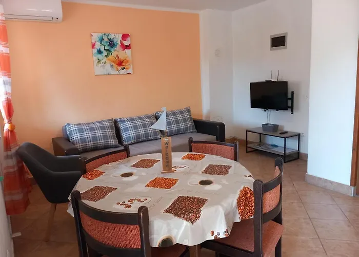 Apartments Iva